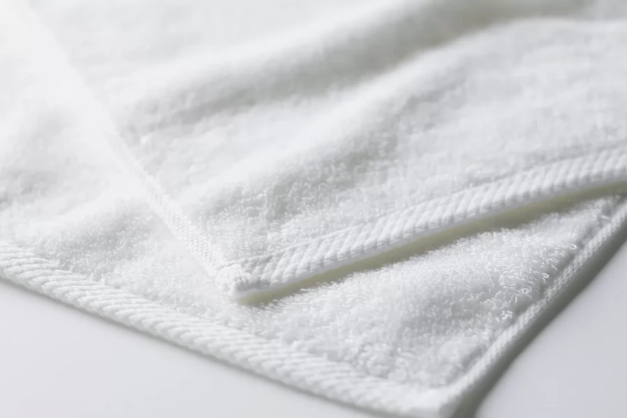Havluda Tüylenme ve Tozlanma Neden Olur? Nasıl Önlenir?